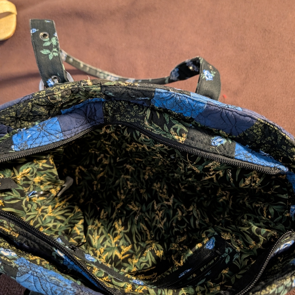 Donna Sharp Black Floral Shoulder Bag - Picture 5 of 13